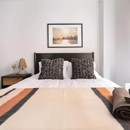 Gorgeous Studio In Nyc Apartment
